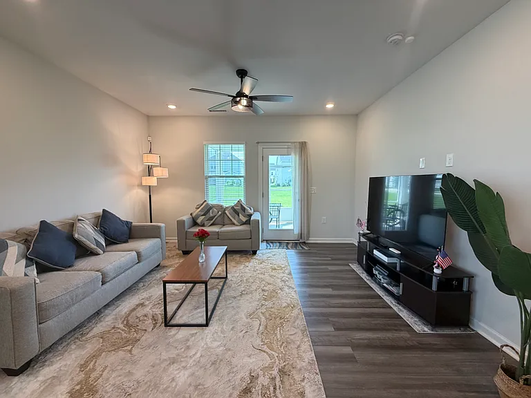 1605 Trembley Park Dr — Photo 8