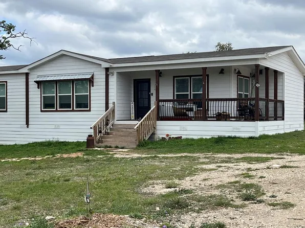 138 Crooked Creek Path, Ingram, TX 78025