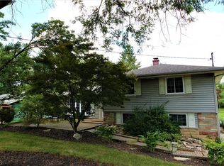 8289 Springview Rd, Northfield, OH 44067