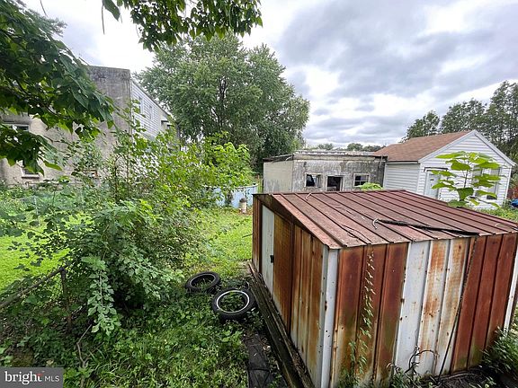 4th image of 708 Jeffrey St
