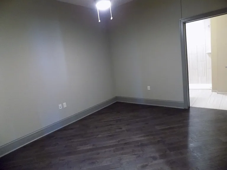 212 Brady St — Photo 11