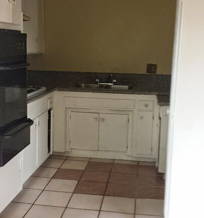5th image of 4106 Rosewood Ave APT 7