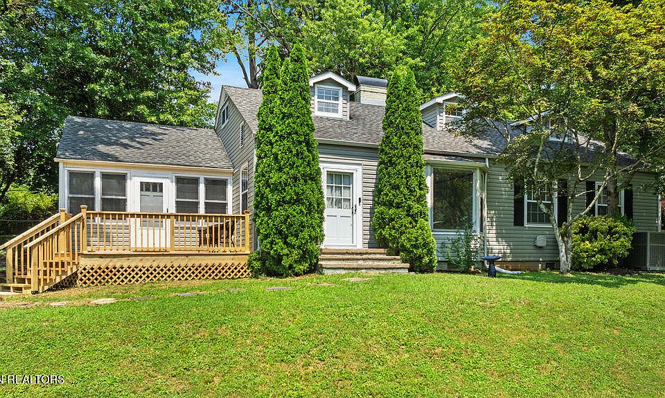 1st image of 442 Circle Hill Dr