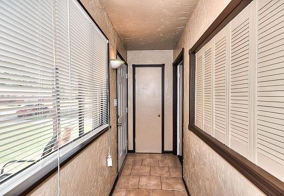 4th image of 3516 SE 22nd St