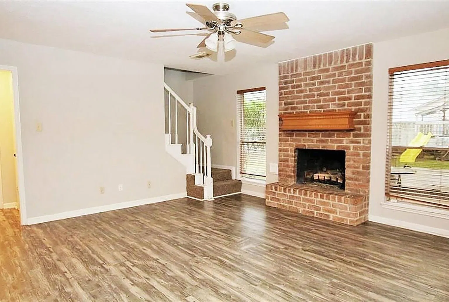 4 bed, 2.0 bath, 2146 sqft, $1,900 — Photo 3