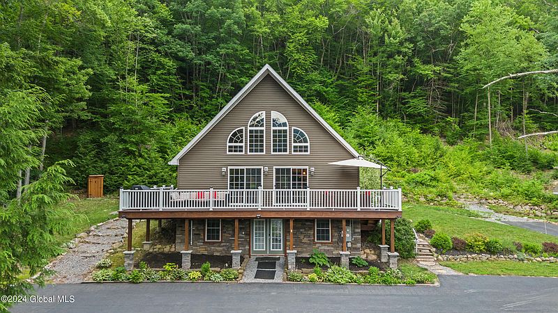 3rd image of 746 E River Drive
