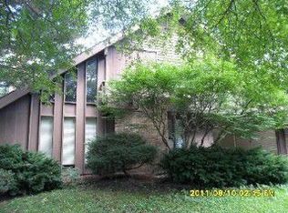 1712 Warbler Dr, Naperville, IL 60565