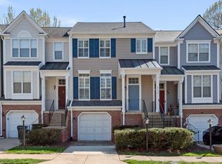 47645 Weatherburn Ter, Sterling, VA 20165