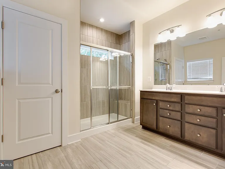 2546 Buckthorn Dr — Photo 29