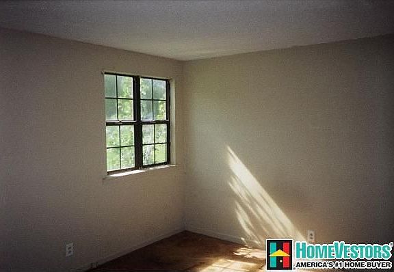 3rd image of 108 Bluegrass Dr