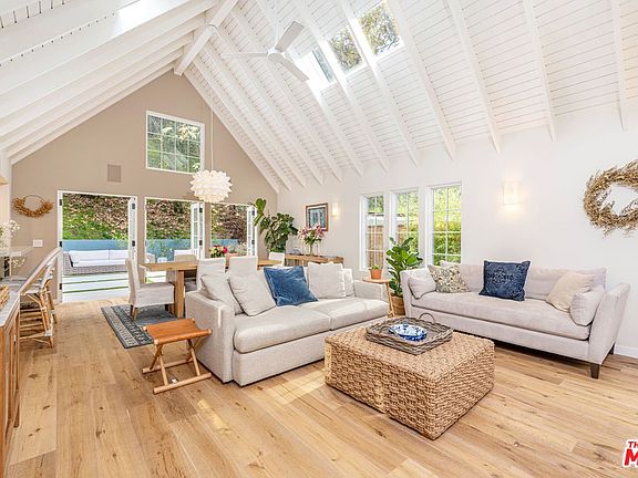 4th image of 2262 Beverly Glen Pl