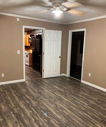 4th image of 201 Byers Cir