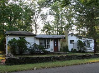 27 Flannigan Dr, Howell, NJ