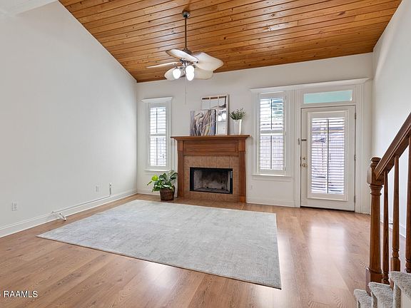 5th image of 400 W Brentwood Blvd APT 19