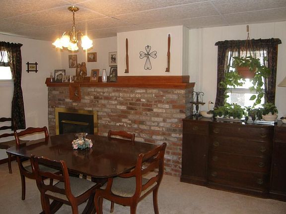 Dining Room w/ gas fireplace