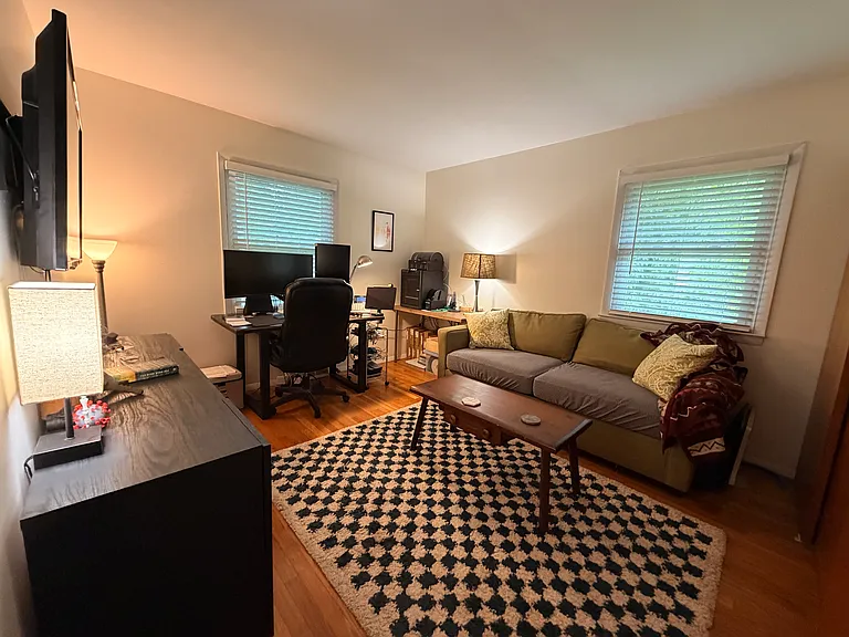315 Foxcroft Dr — Photo 17