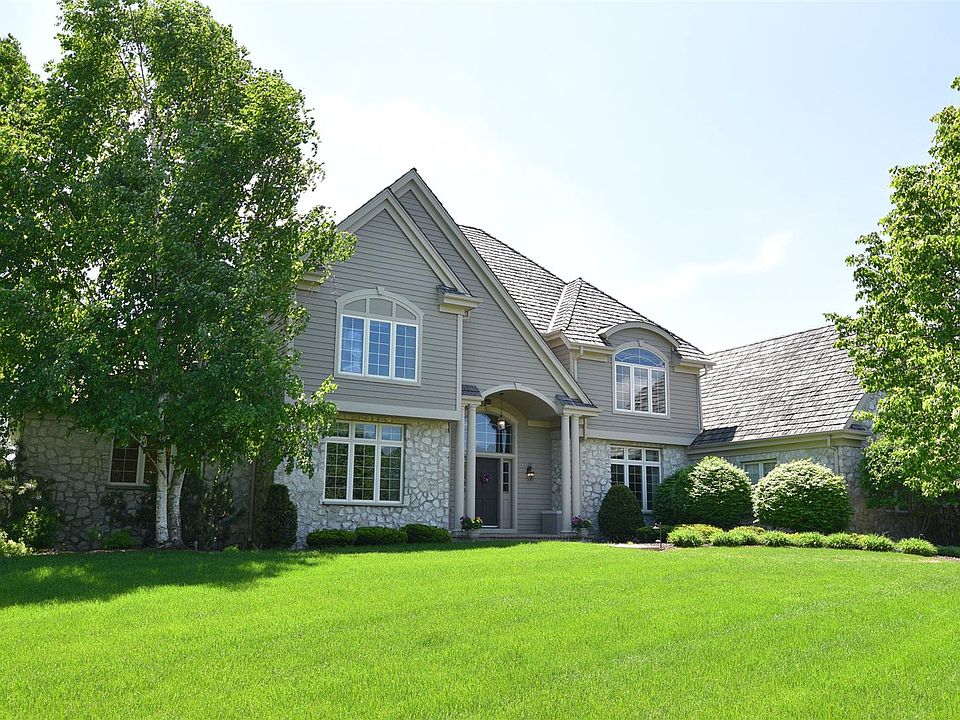 Southeast Mequon Colonial
