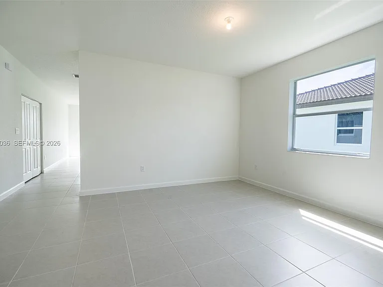 2485 SE 29th Dr — Photo 24