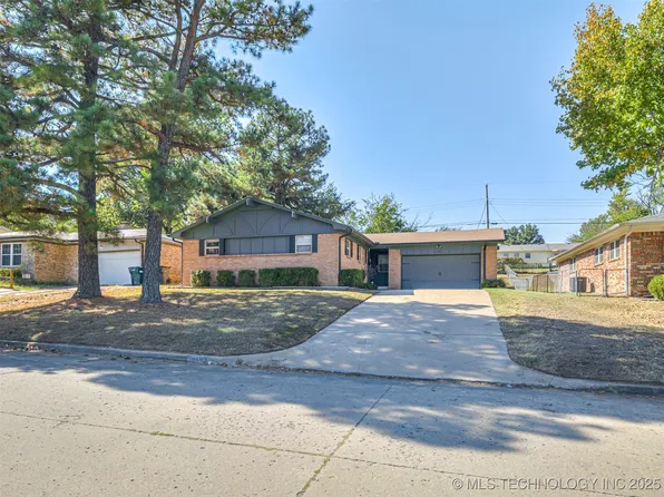 758 N Moccasin Pl, Sapulpa, OK 74066