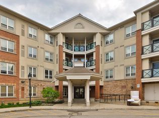 10 Mendelssohn St #427, Toronto, ON M1L0G7