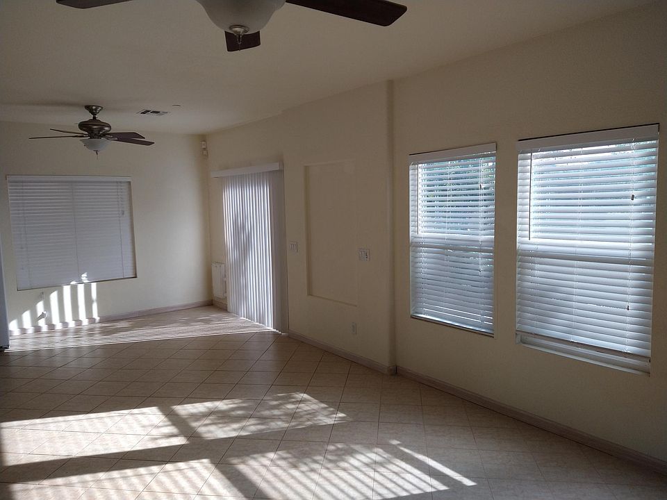 2nd image of 3177 W Calle De Manzanillo