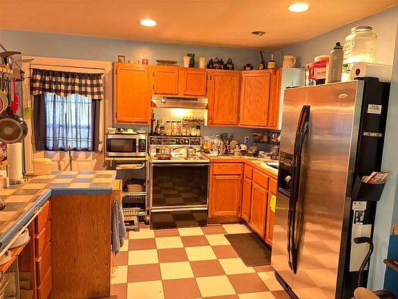 2nd image of 306 Breckenridge St