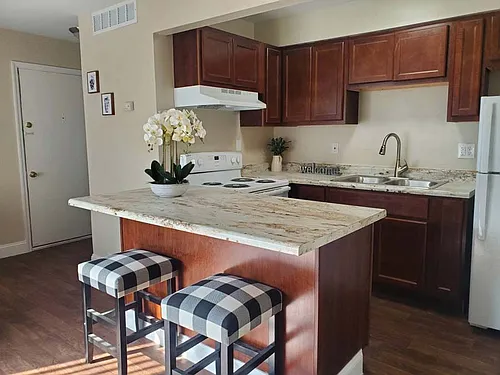 Princeton Square Apartments Photo 1