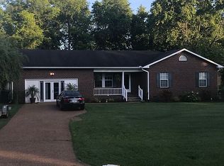 879 Leigh Ln, Gallatin, TN 37066