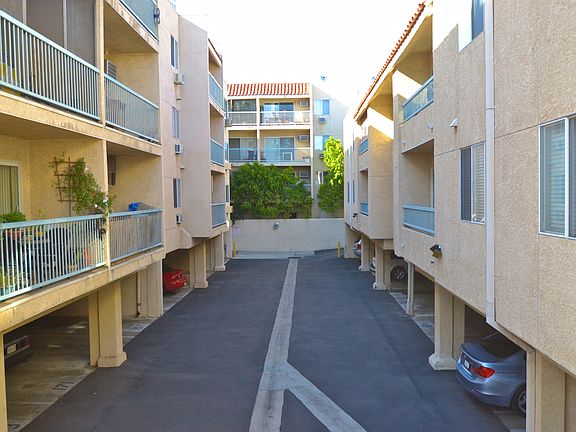 4th image of 18307 Burbank Blvd Unit 85