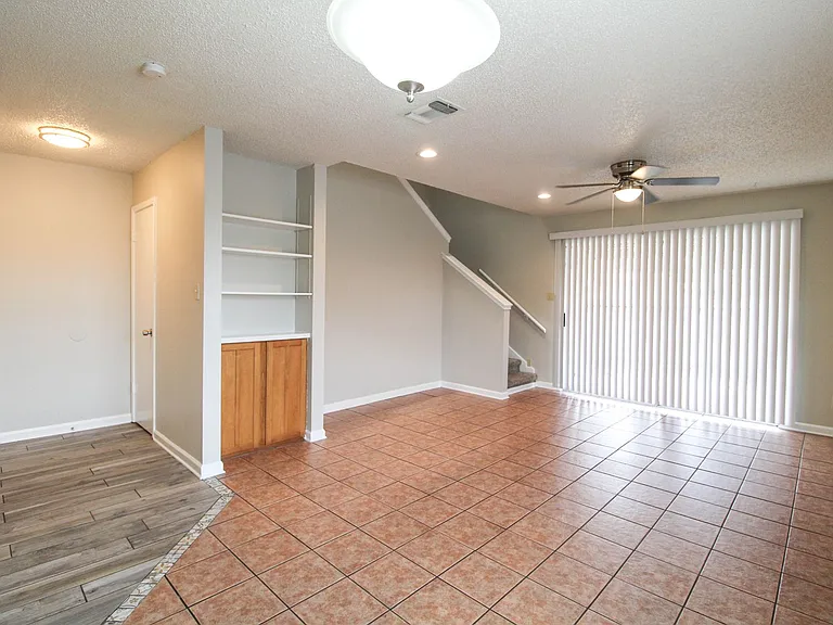 961 Schertz Pkwy — Photo 7