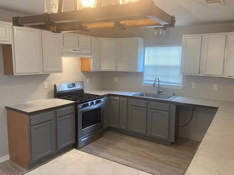 7055 Bell Cir — Photo 9