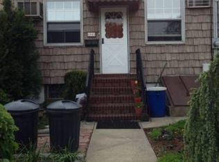 65-44 80th St, Middle Village, NY 11379