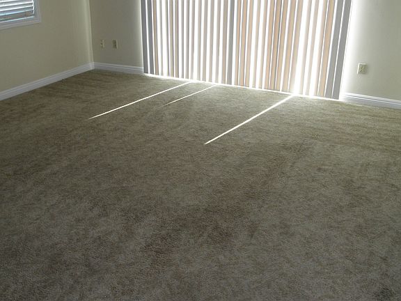 4th image of 1025 W 8th St APT 4