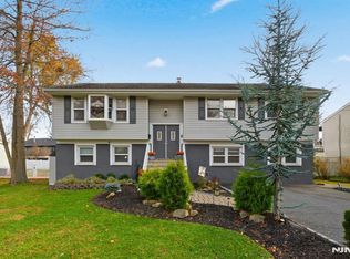 330 Congers Ave, Northvale, NJ 07647