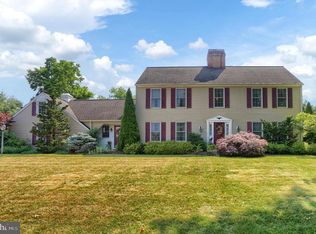 709 Sherwood Dr, Carlisle, PA 17013