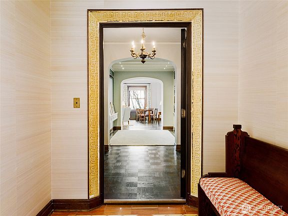 2nd image of 1223 Spring Street #300