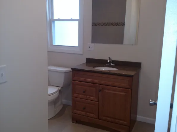 1135 Cedar St, Port Huron, MI 48060