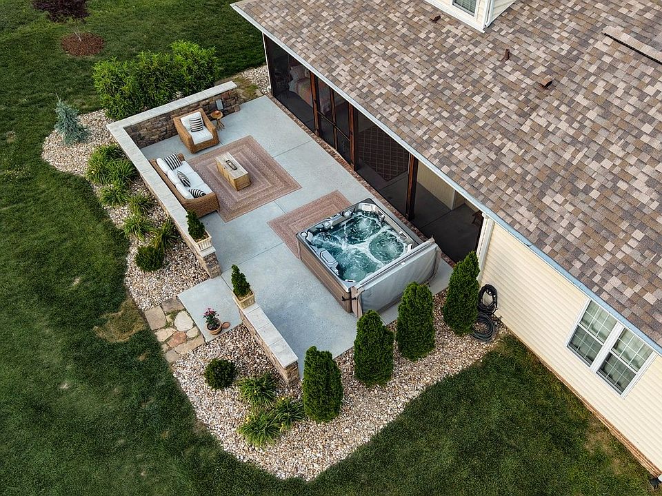 58th image of 157 Giles Ln