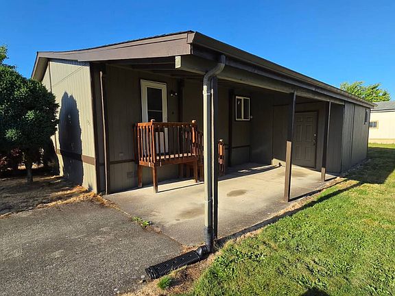 3rd image of 13217 NE 59th St Unit 131