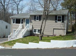 67 Ellsworth St, West Haven, CT 06516