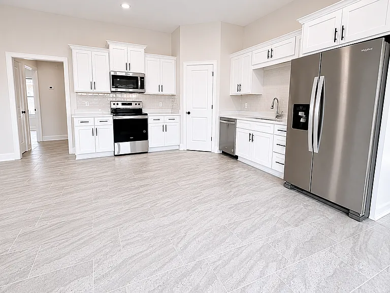 4613 Yukon Dr — Photo 8