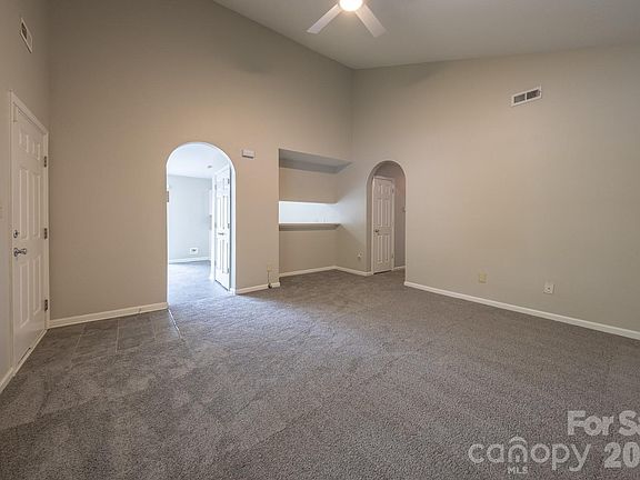 4th image of 6627 Nevin Glen Dr