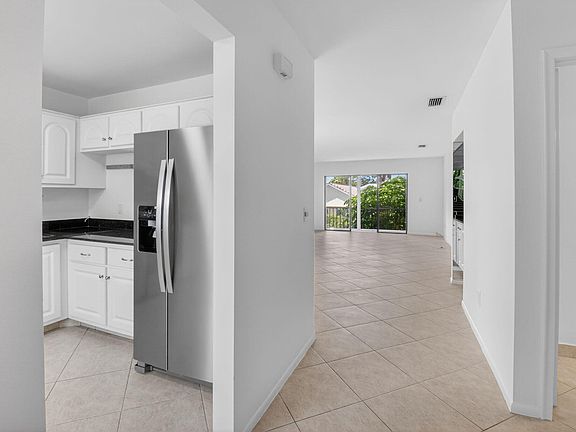 4th image of 21691 Cypress Road #16b