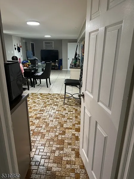2 bed, $2,000 — Photo 4