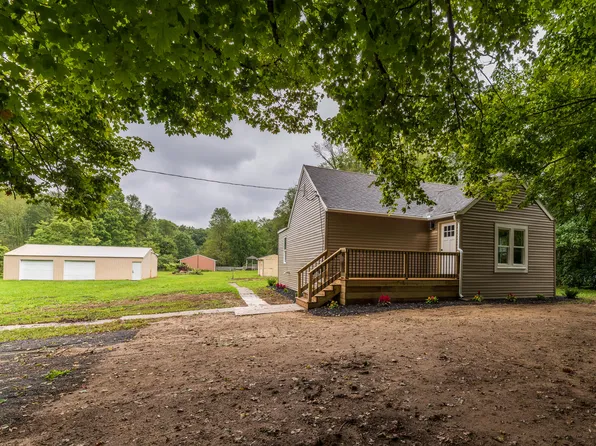 7400 N Riverview Dr, Kalamazoo, MI 49004