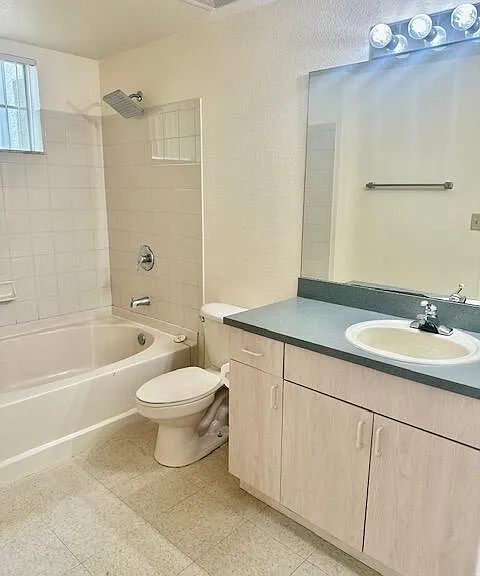 116 SW Peacock Blvd #9-102 — Photo 10