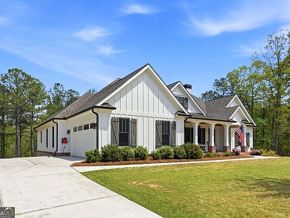 2nd image of 326 Masons Way