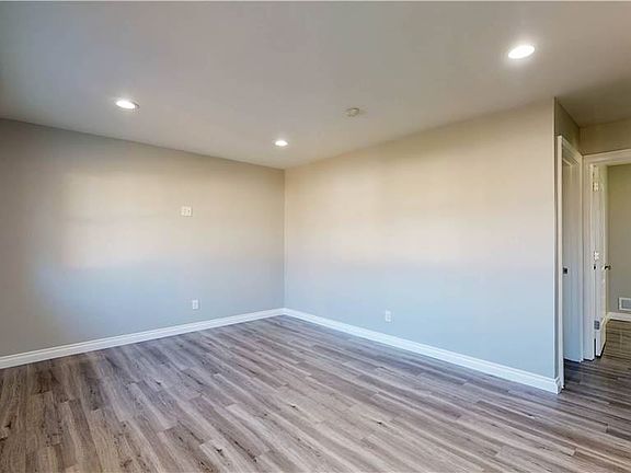 3rd image of 38 Salem Ln