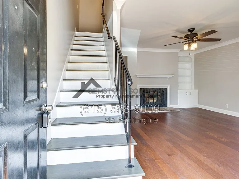 717 Fox Ridge Dr — Photo 8