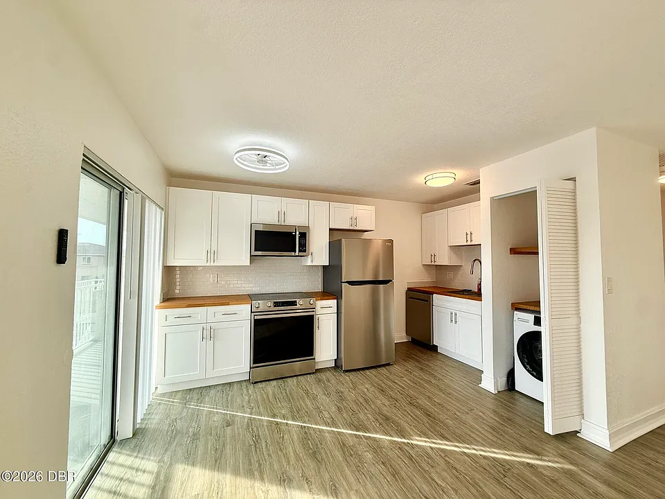 436 Auburn Dr #202